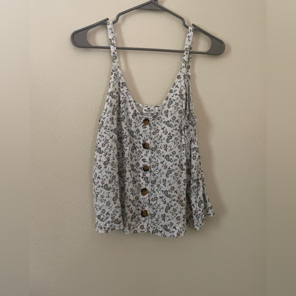 Hollister tank